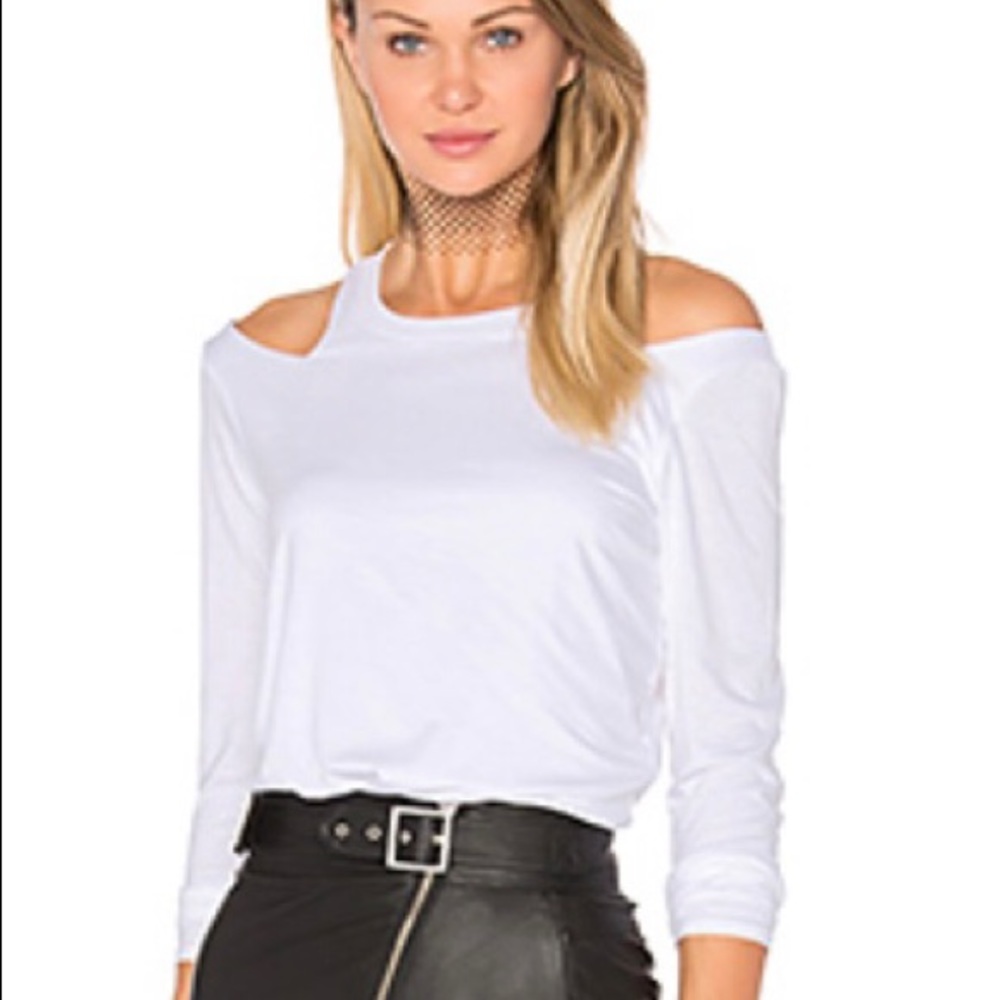 Feel the Piece cold shoulder top